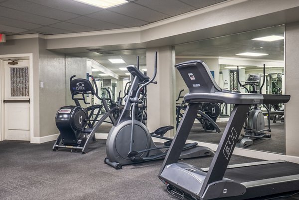 fitness center at Glo Apartments