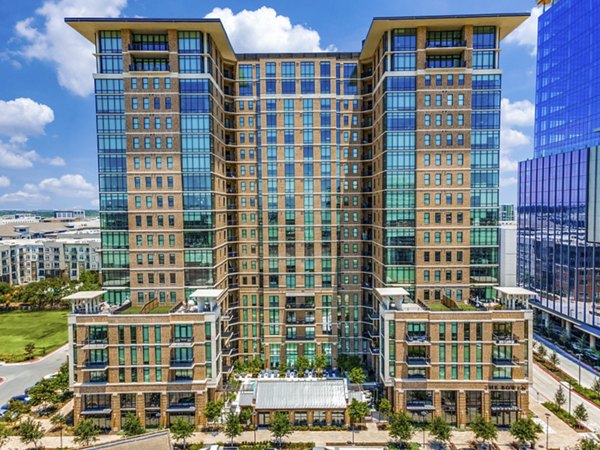 The Bowen Apartments: Elegant of luxury apartments at The Bowen in downtown Houston