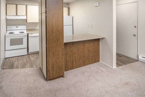 Spacious kitchen with modern appliances in Veri at Timberhill Apartments
