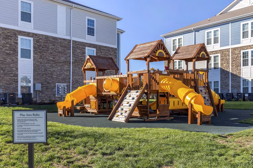 grill area at Parkstone at Knightdale Apartments 