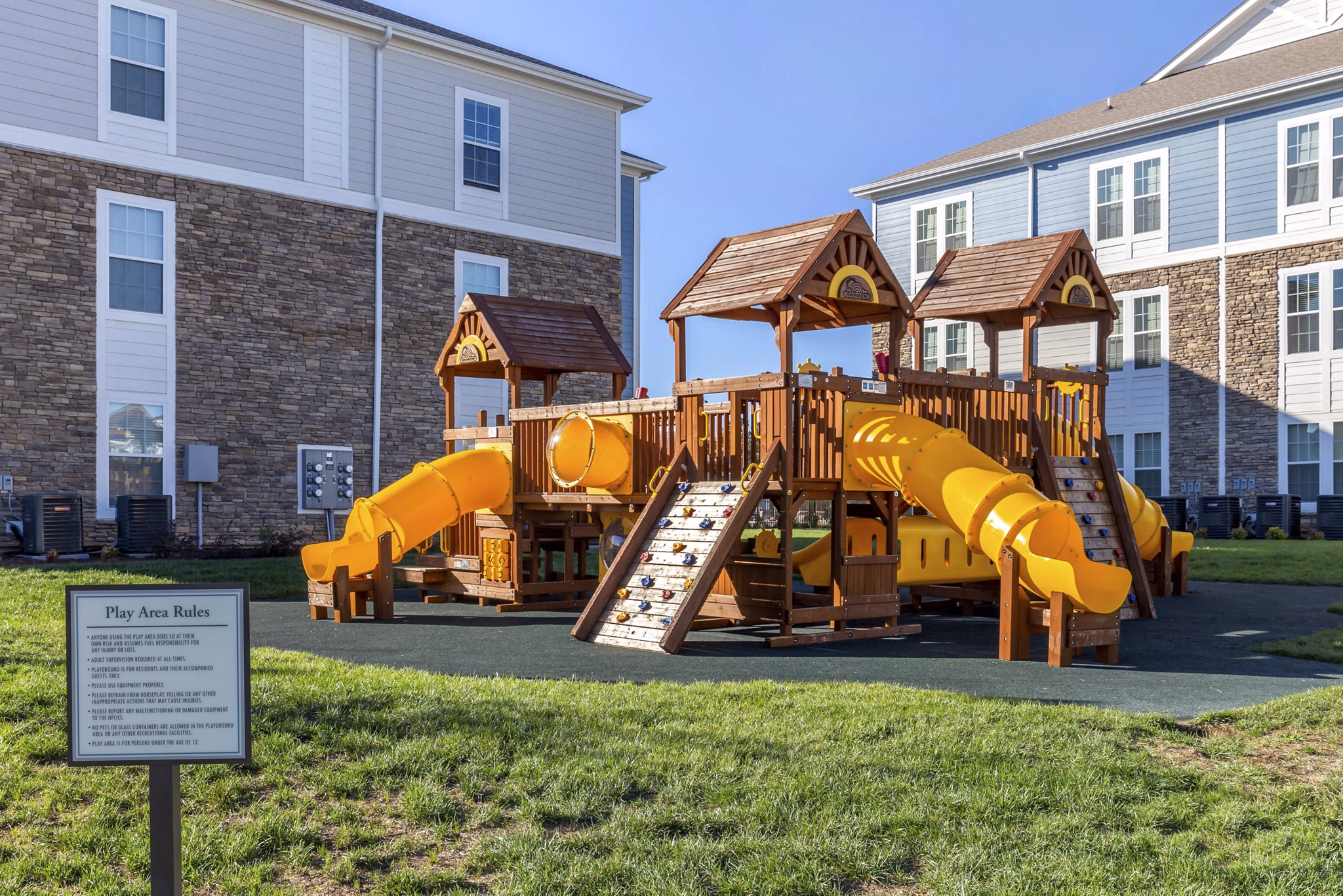 grill area at Parkstone at Knightdale Apartments 