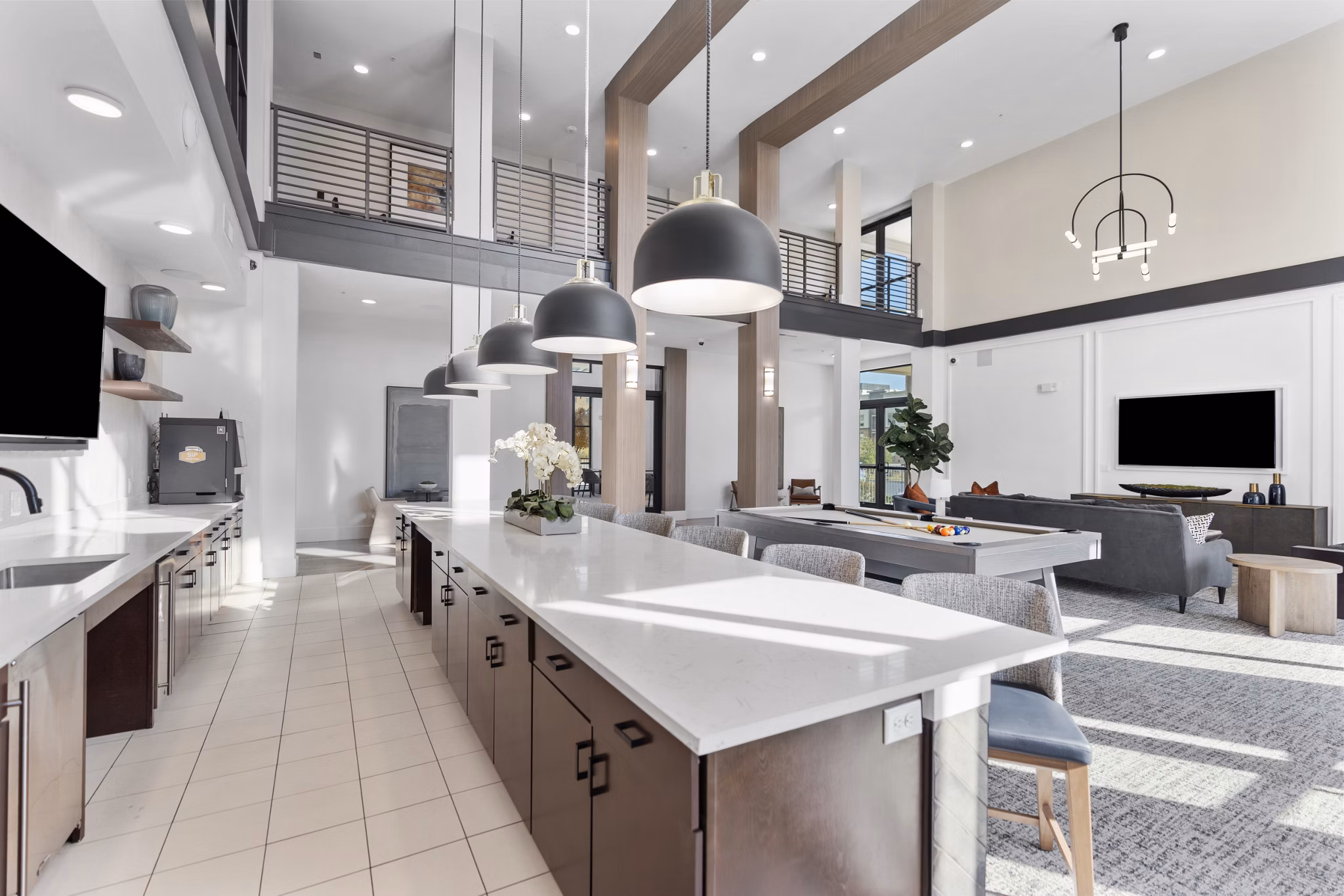 Stylish clubhouse with modern furnishings at The Reflection at Montgomery Ridge Apartments