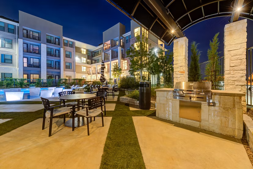 grill area at The Reflection at Montgomery Ridge Apartments