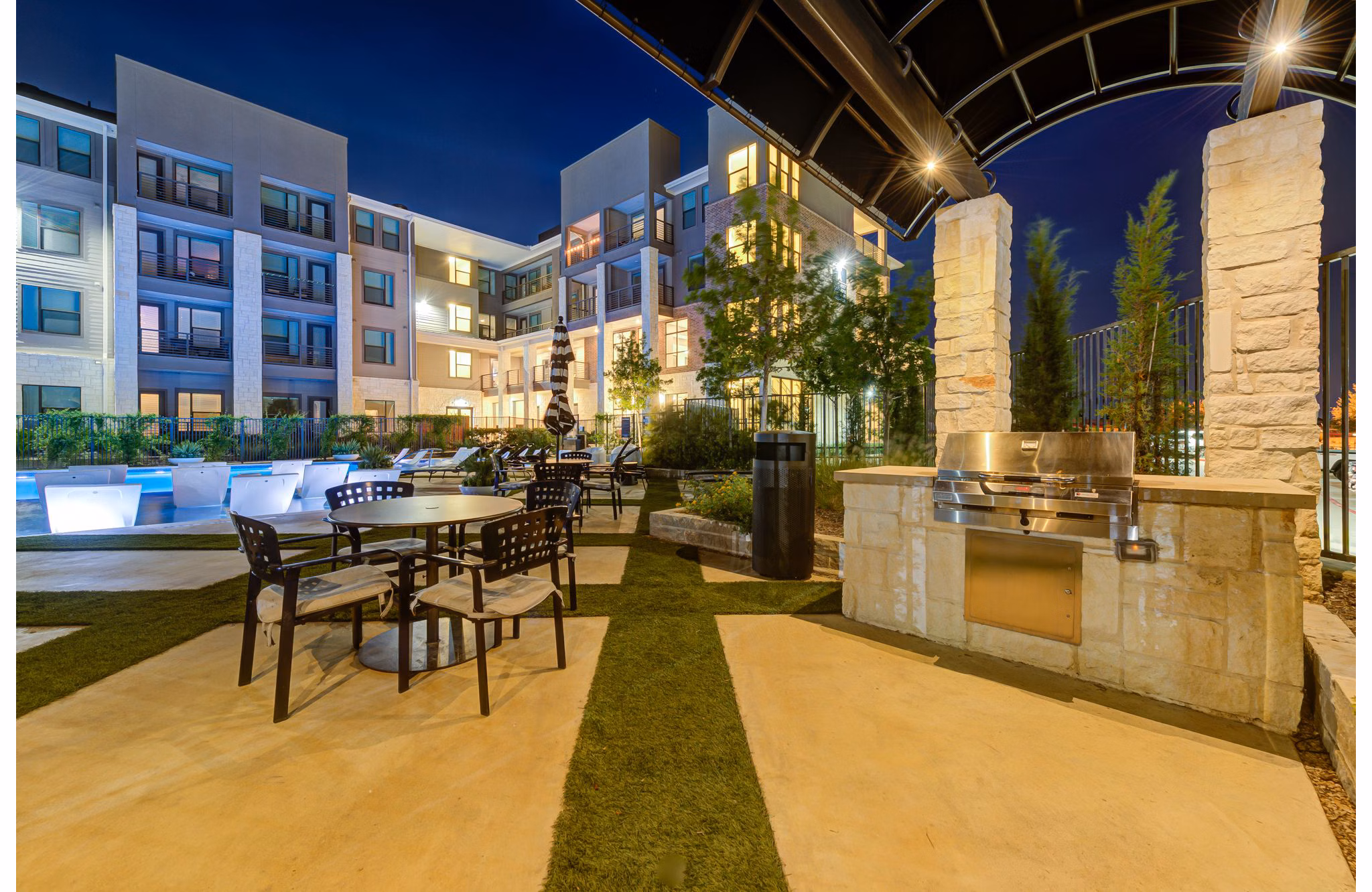 grill area at The Reflection at Montgomery Ridge Apartments