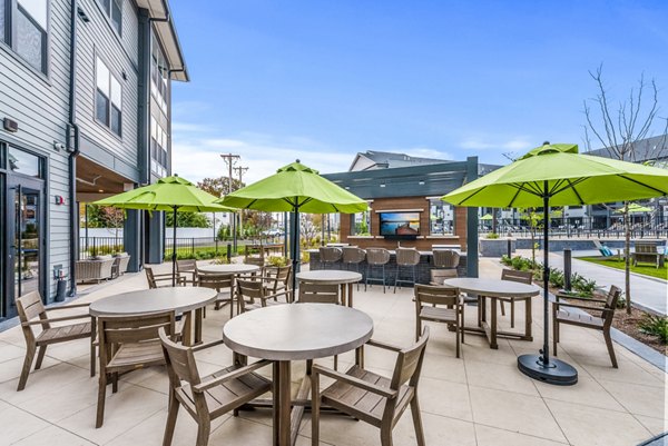 patio at Canter Green Apartments