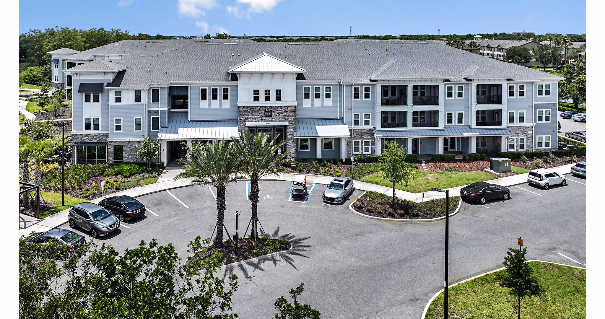 Encore Metro at Millenia: Contemporary apartment building in vibrant urban setting