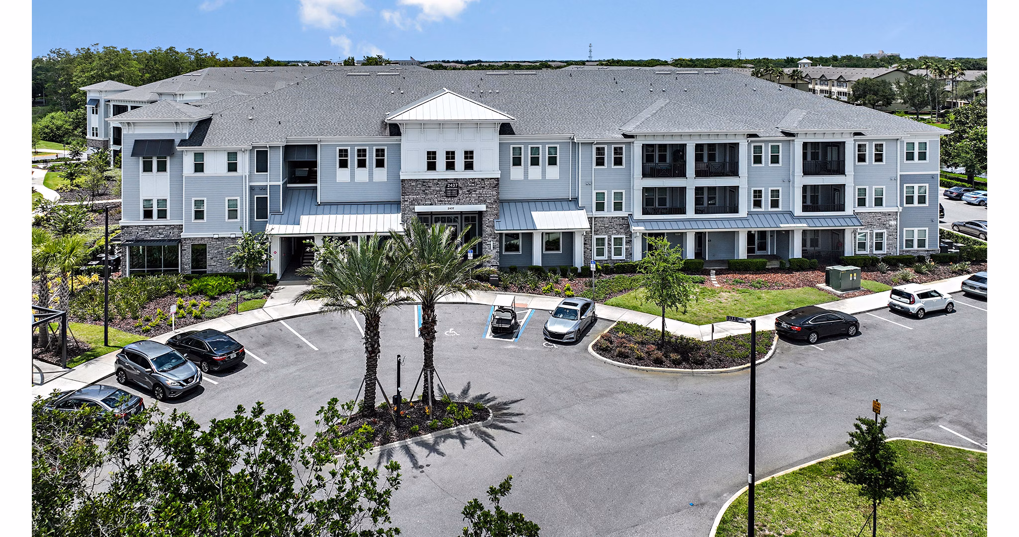Encore Metro at Millenia: Contemporary apartment building in vibrant urban setting