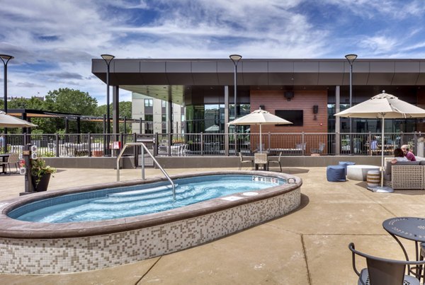 pool at Waterford Bay Apartments