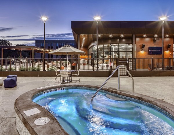 pool at Waterford Bay Apartments