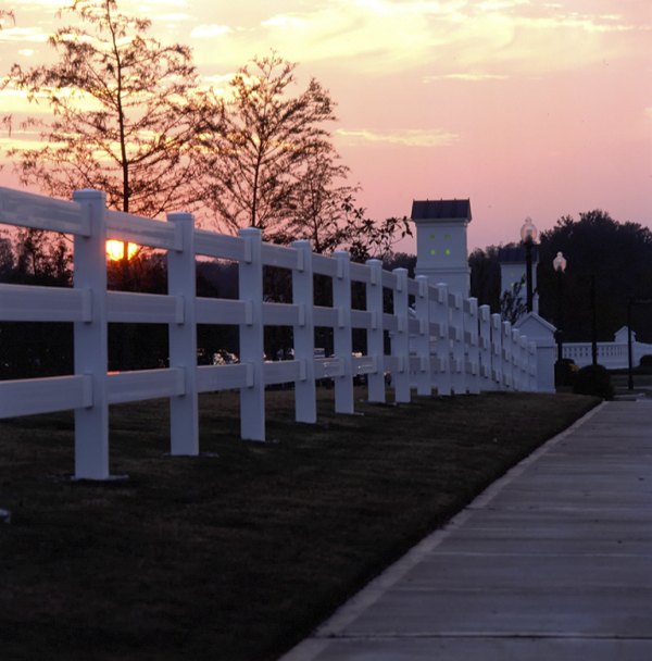 Carrington at Schilling Farms: Vibrant neighborhood view at luxury apartments in Collierville