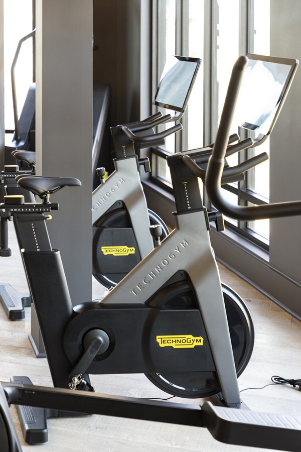 State-of-the-art fitness center with modern equipment at Novel Edgehill Apartments in Nashville