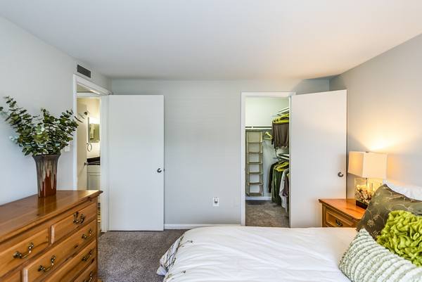 bedroom at Ravens Crest Apartments