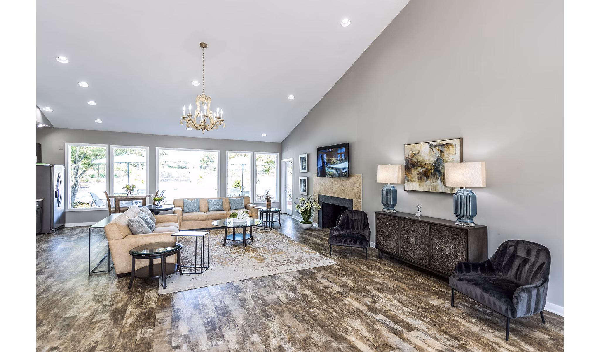 Clubhouse lobby with contemporary design at Ravens Crest Apartments