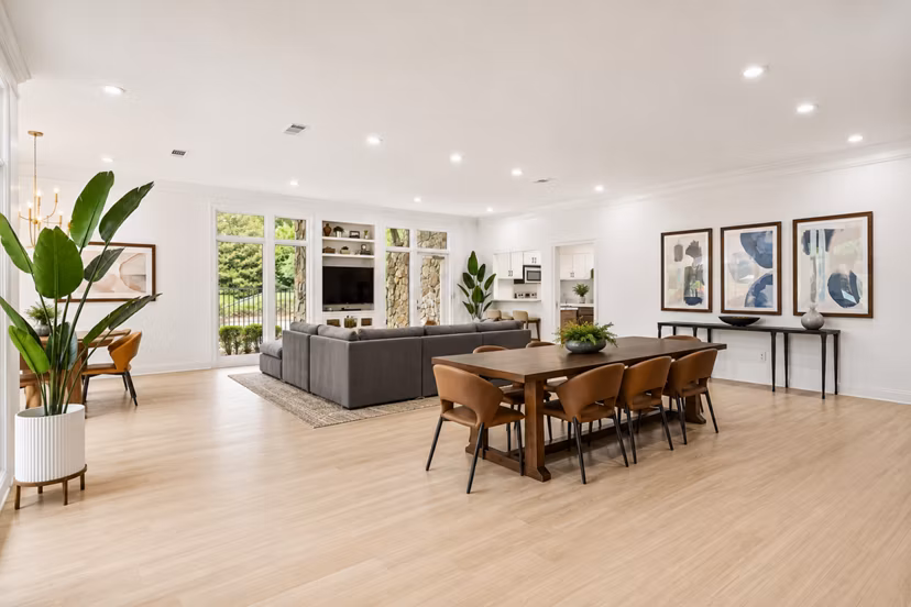 Business center with modern workstations at Avana Court Apartments, offering luxury workspace solutions