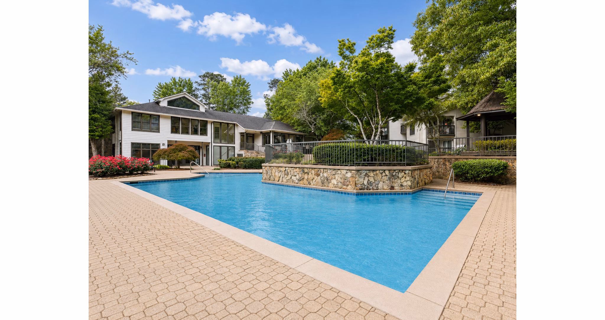 Pool at Avana Court Apartments