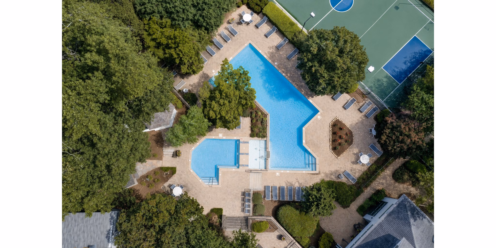 Pool at Avana Court Apartments