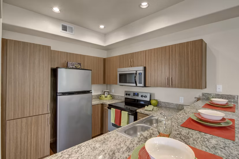 kitchen at Cobalt on 32nd Apartments 