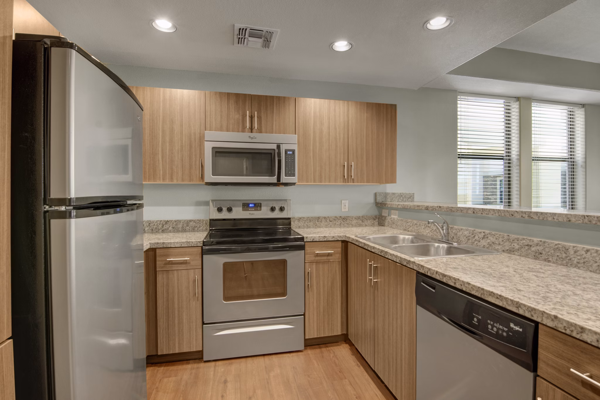 kitchen at Cobalt on 32nd Apartments 