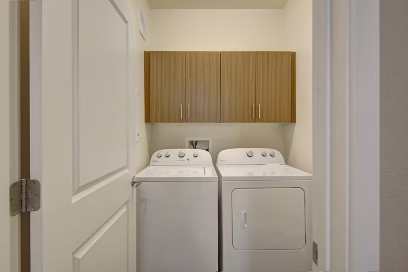 laundry room at Cobalt on 32nd Apartments