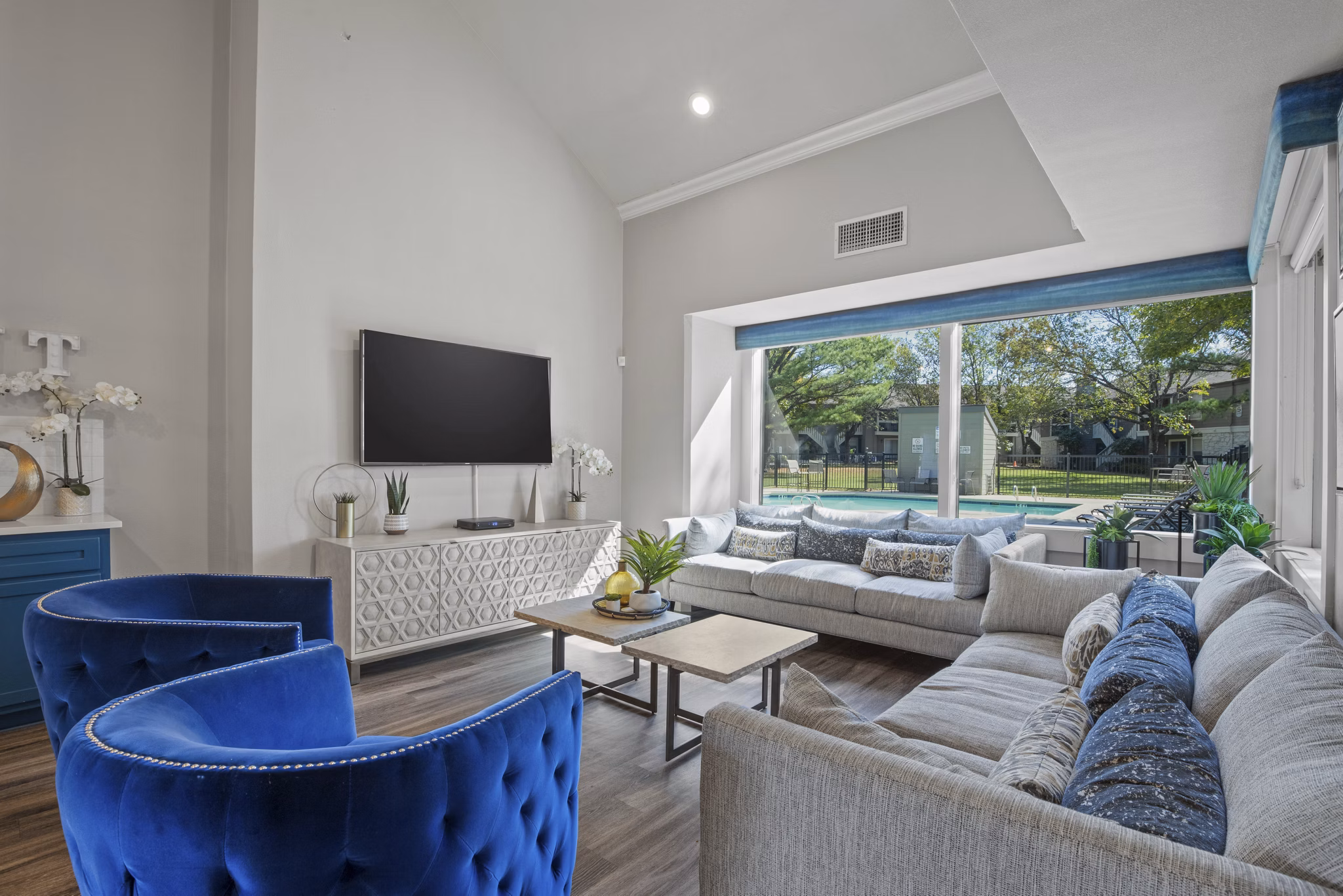 Property images of Eagle Point Apartments