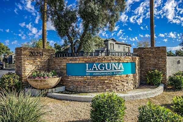 Laguna at Arrowhead Ranch Apartments: Elegant signage at luxury community entrance