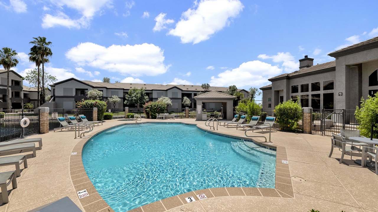 Laguna at Arrowhead Ranch in Glendale | Greystar