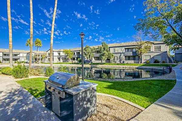 grill area at Laguna at Arrowhead Ranch Apartments