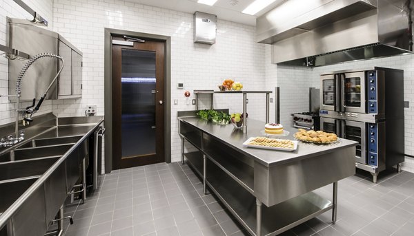 clubhouse kitchen at 2929 Weslayan Apartments