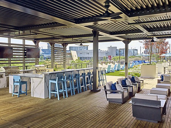 Outdoor grilling station with modern amenities at Generation Atlanta Apartments