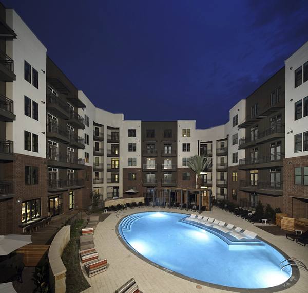 pool at Tate at Tanglewood Apartments
