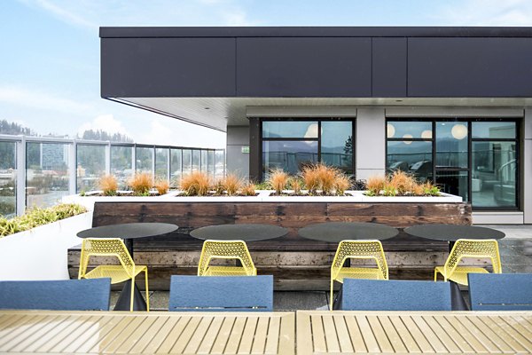 patio at Union on Broadway Apartments