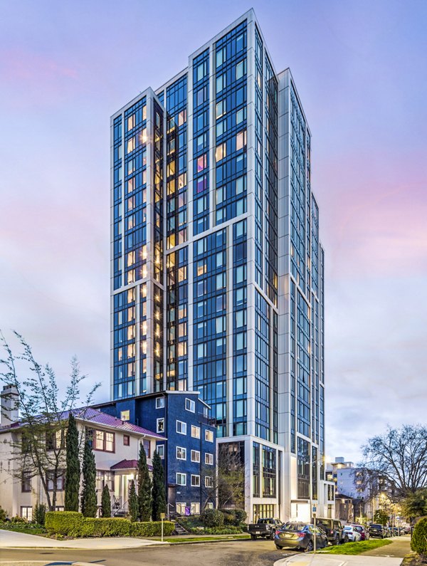 The Accolade Apartments: Sleek modern of luxury high-rise in San Francisco