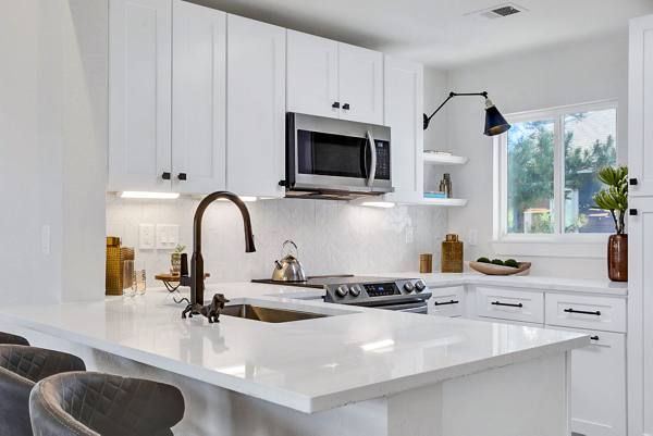 kitchen at Blue Ridge - Palomino Park Apartments