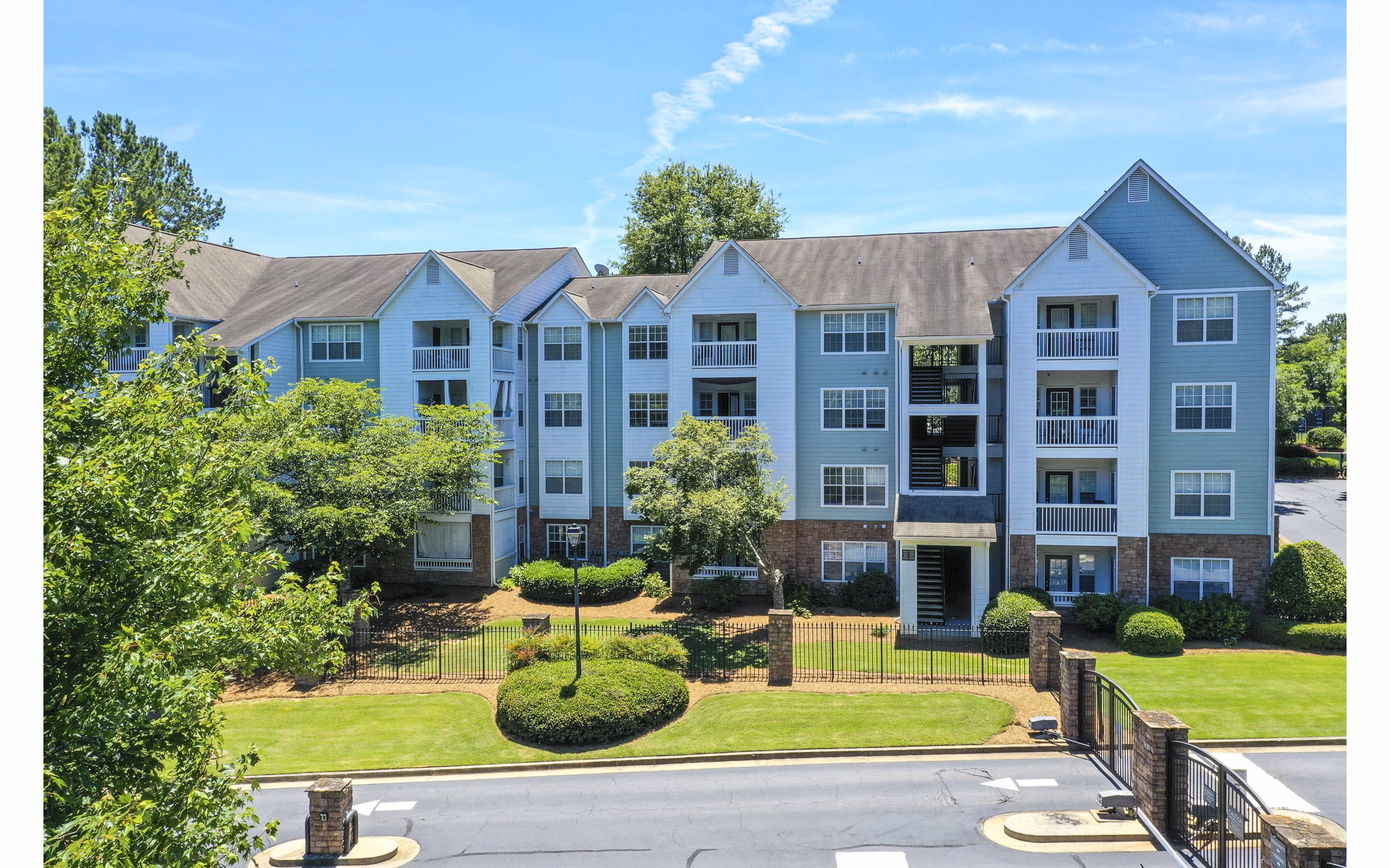 Avana Twenty9 Apartments: Contemporary luxury apartment in vibrant neighborhood