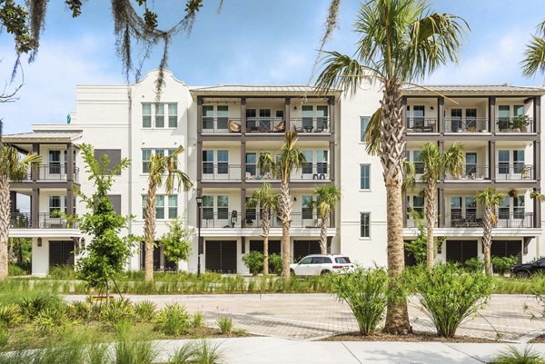 building at Atlantic Beach House Apartments