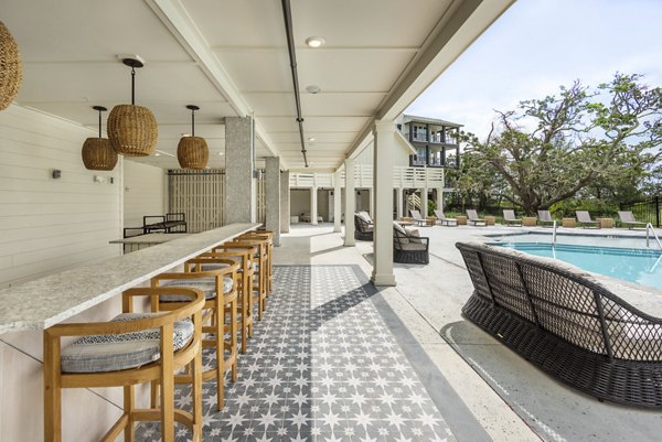 patio at Atlantic Beach House Apartments