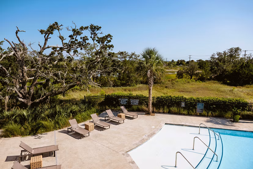 pool at Atlantic Beach House Apartments