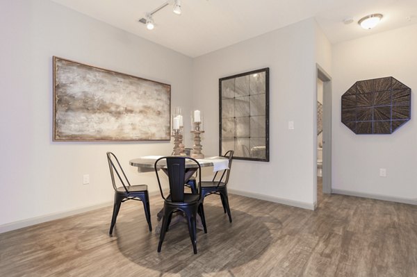 dining area at The Lodges on English Station Rd Apartments