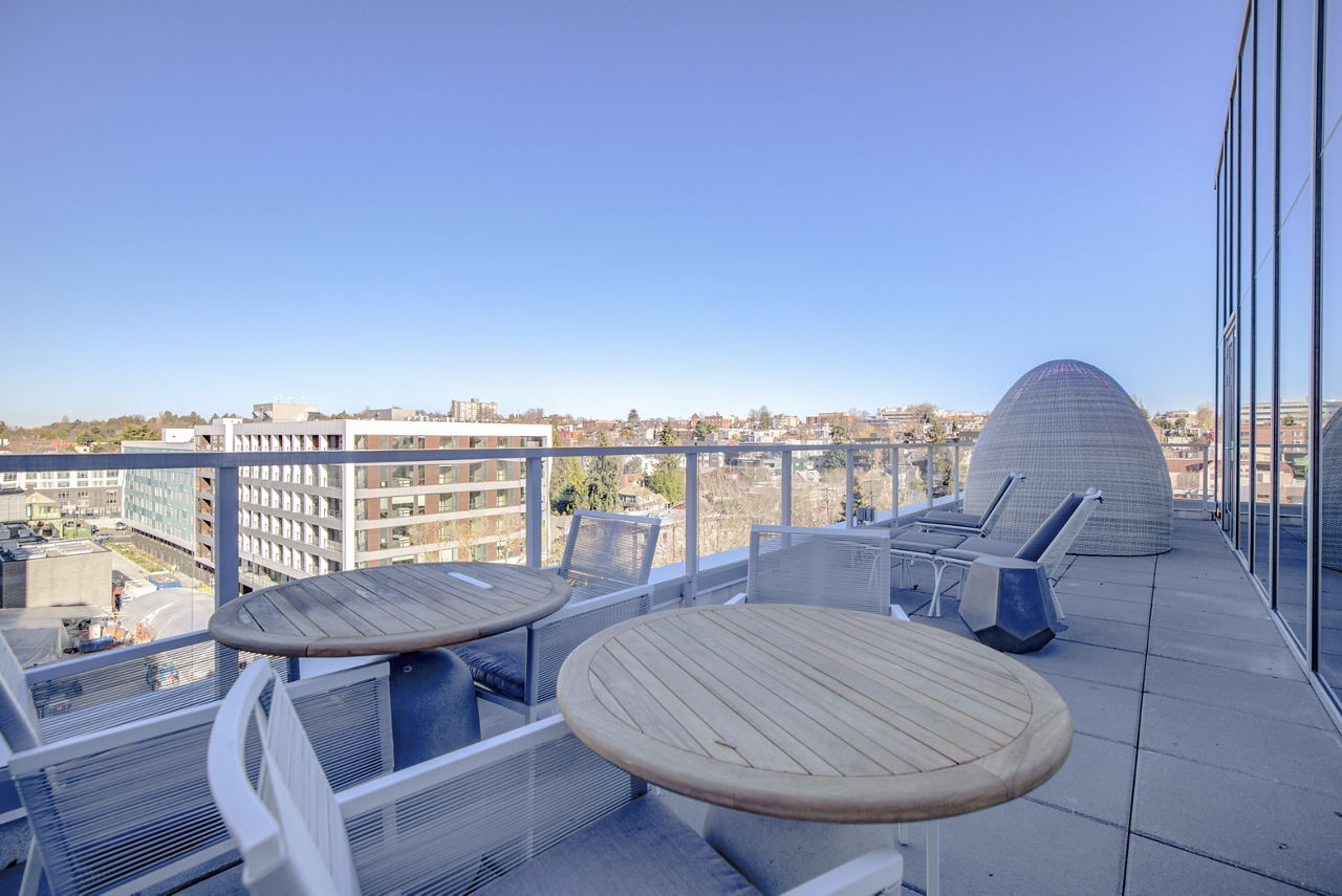 Roof deck at Connection On Broadway (2 of 3)
