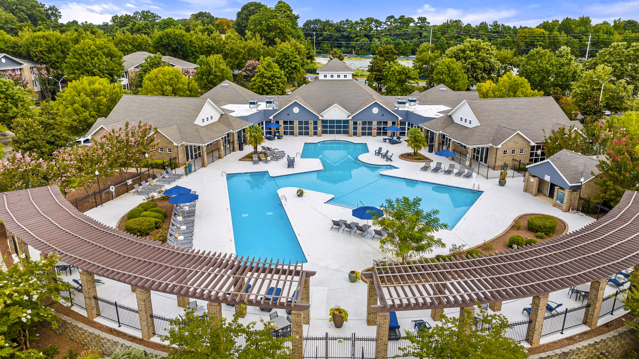 pool at 403 West - TEST Apartments