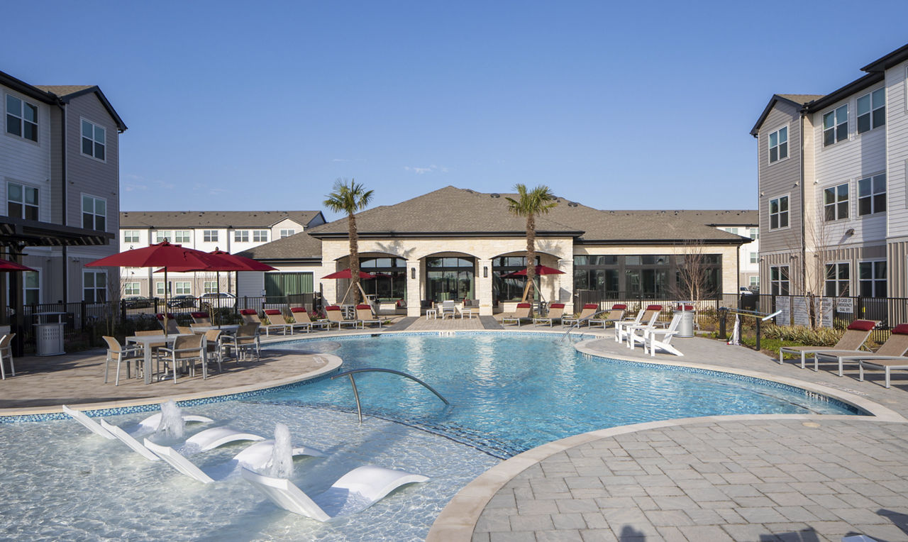 Pool at Prose South Main (2 of 8)