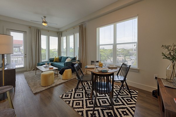 dining area at Millennium Music Row Apartments