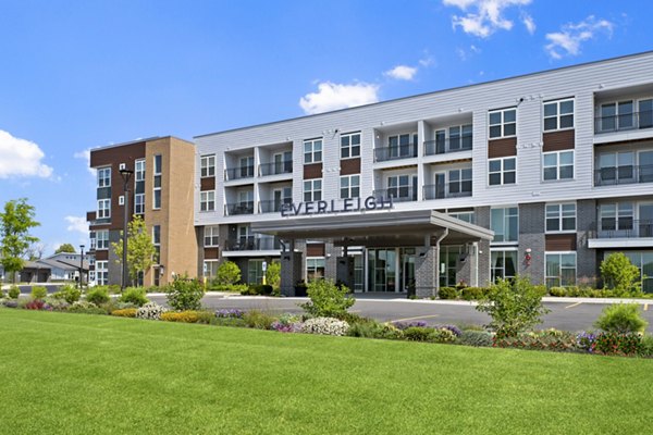 exterior at Everleigh Vernon Hills Apartments 