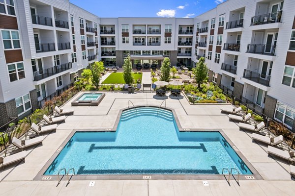 pool at Everleigh Vernon Hills Apartments 
