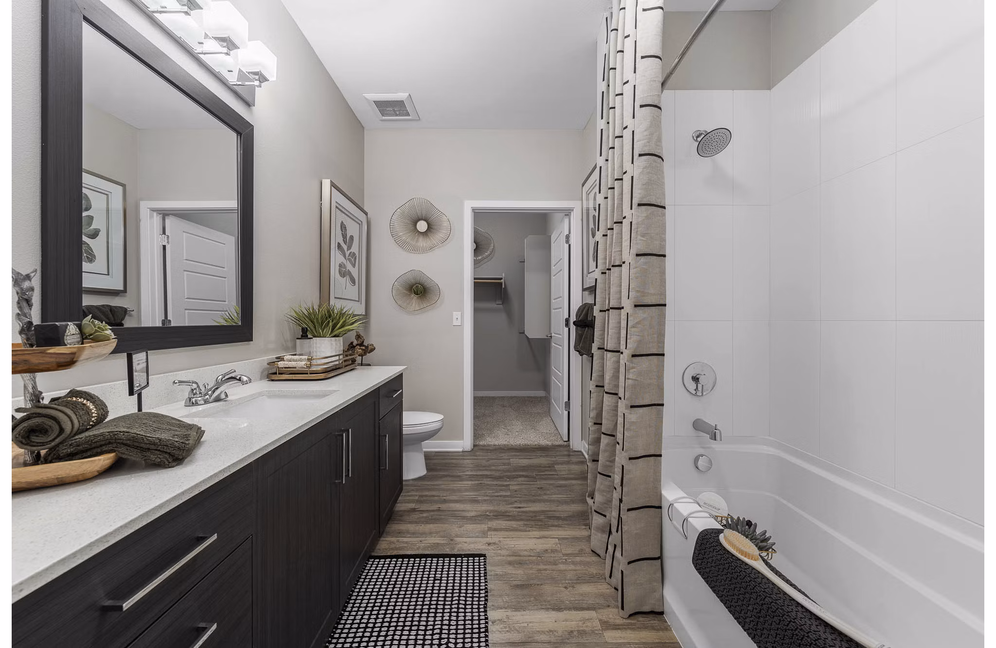 bathroom at 601 PAX Apartments