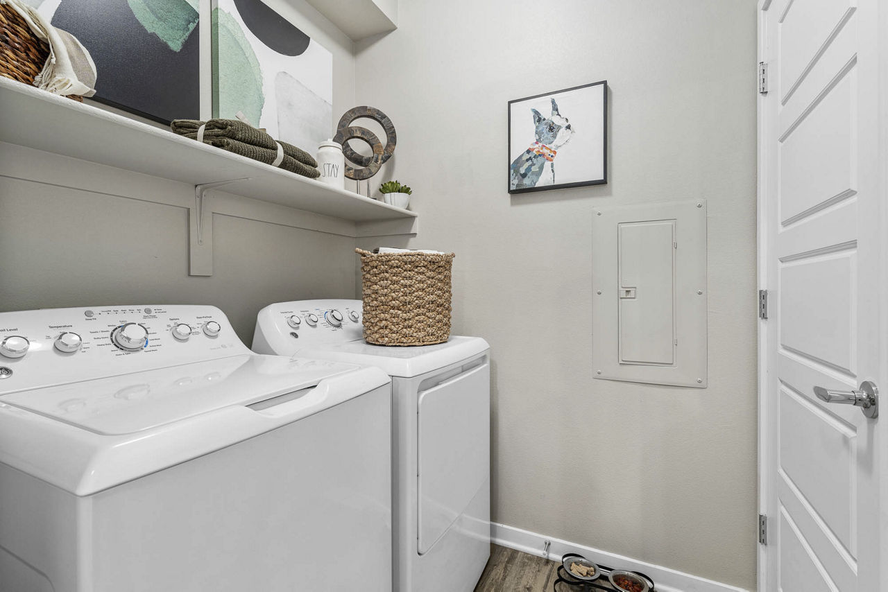 Laundry room at 601 Pax
