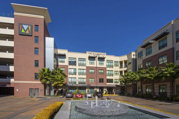 Millennium High Street: Sophisticated modern building at luxury apartments in Houston