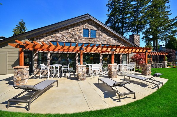 Courtyard with lush landscaping at The Becket Apartments, a luxury Greystar community