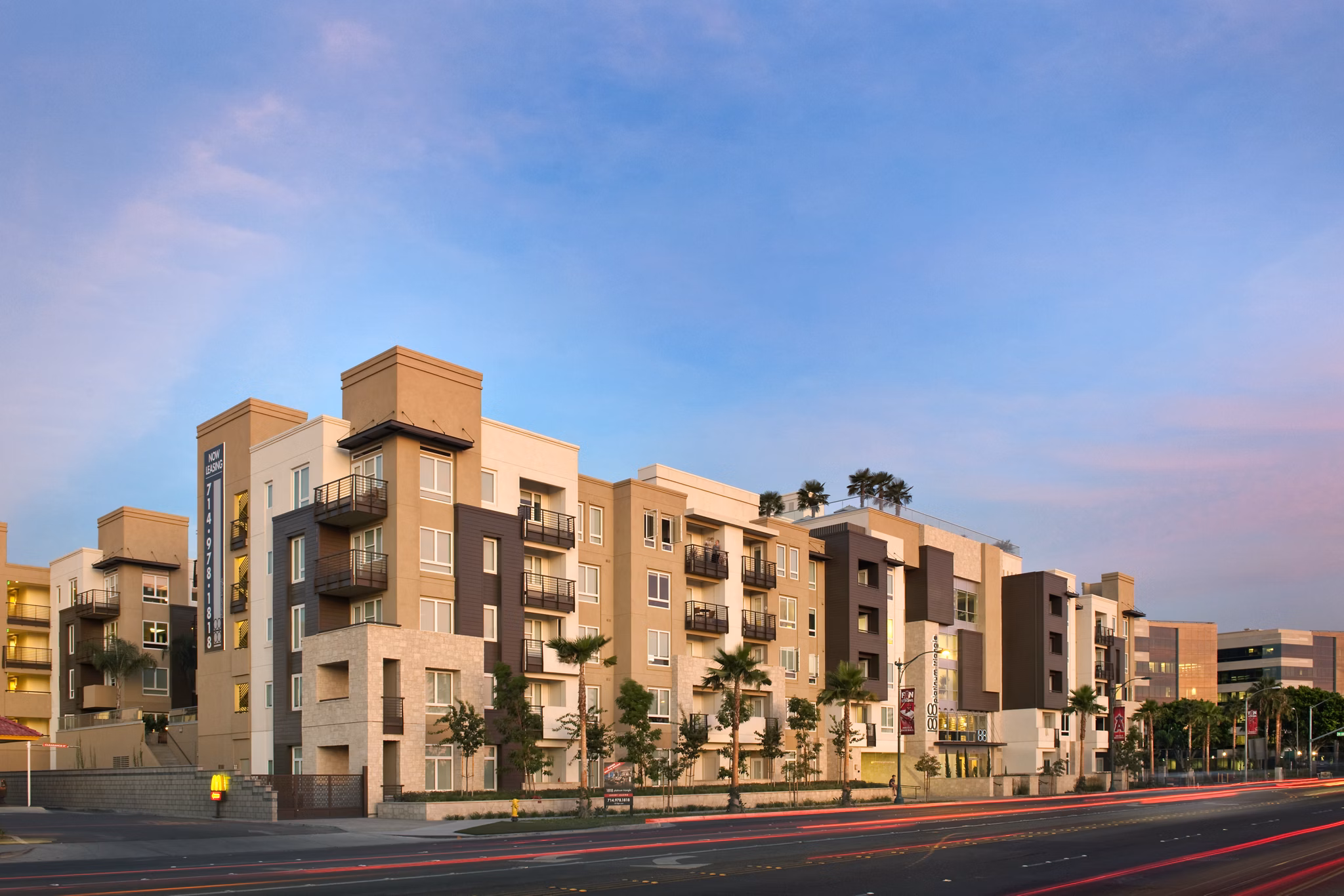 1818 Platinum Triangle: Modern luxury apartments in Anaheim