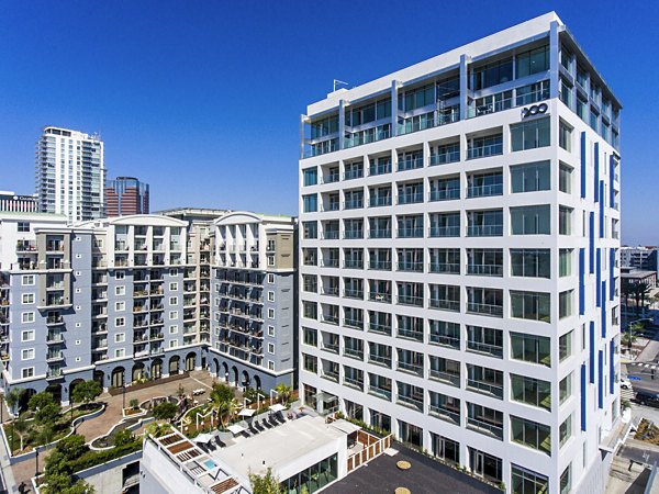 200 West Ocean Apartments: Sleek of luxury high-rise in downtown Long Beach